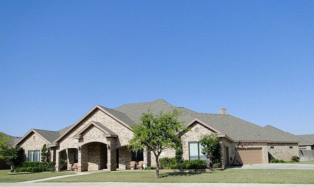1st image of 2025 Brentwood Dr