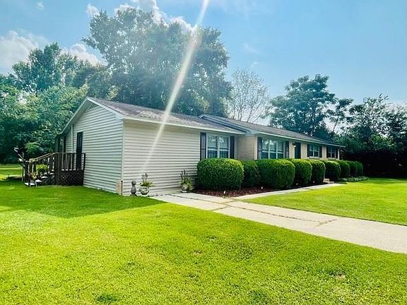 2nd image of 149 Bel Aire Cir