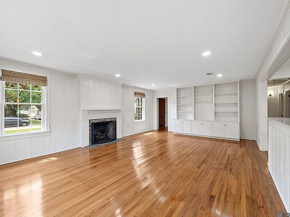 5th image of 1436 Parker St