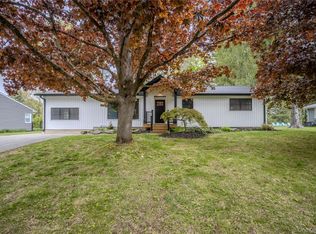 20 Manor Rd, Rhinebeck, NY 12572