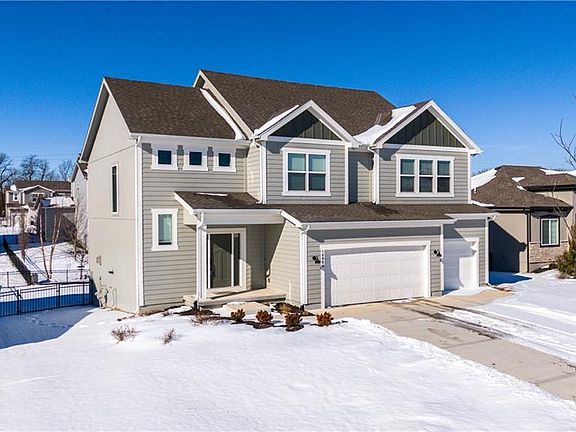 2nd image of 18926 Ocheltree St