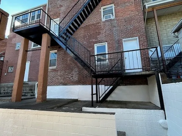 924 Island Ave, Mc Kees Rocks, PA 15136