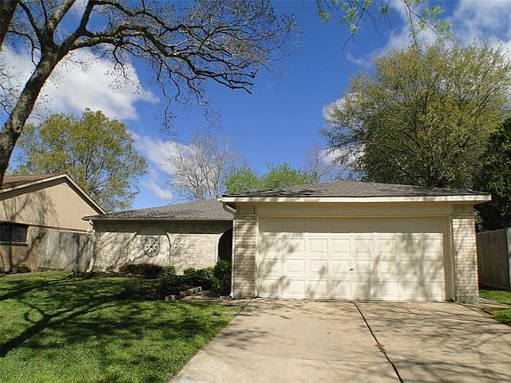 2nd image of 22518 Red River Dr