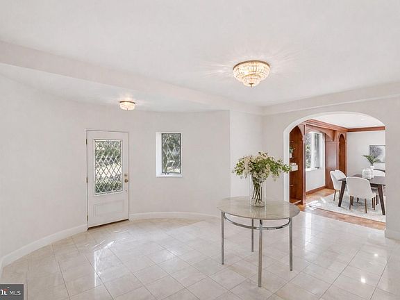 4th image of 7709 Arrowood Ct
