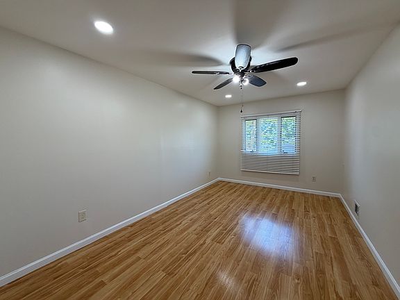 5th image of 17 Ludlow St Floor 1