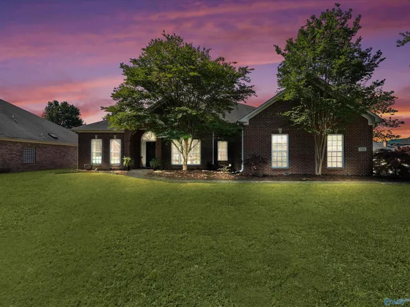 7201 Oldstone Dr SE, Owens Cross Roads, AL 35763