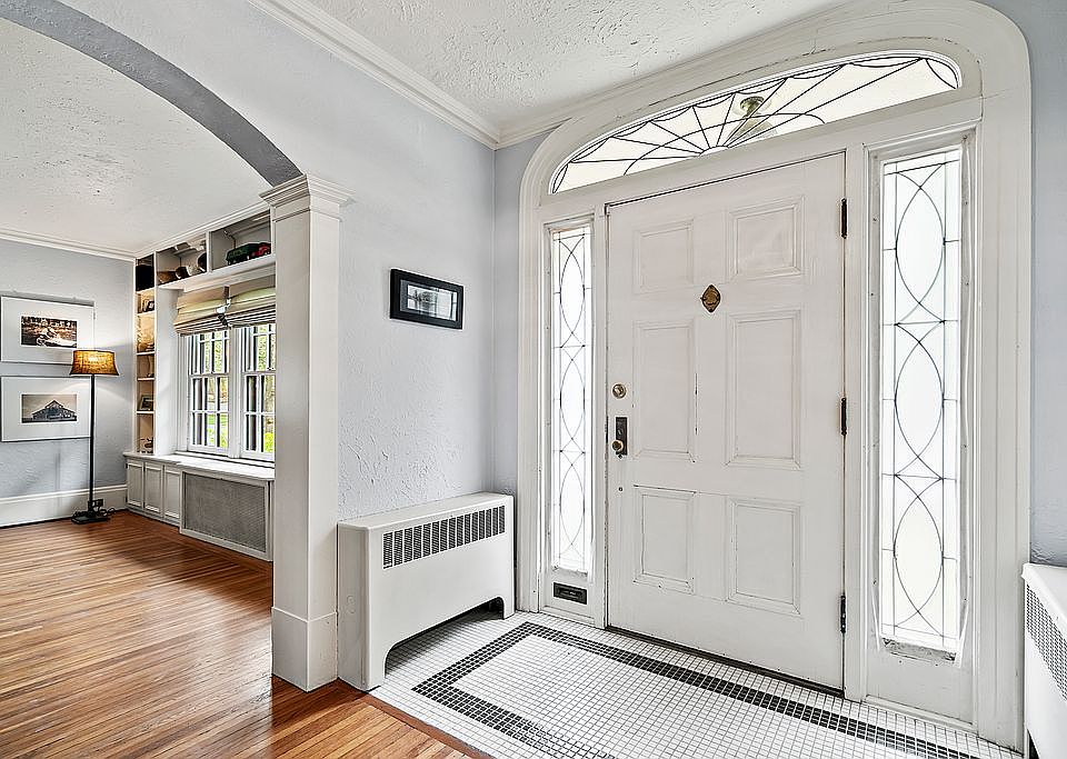 370 Woodbridge Ave, Buffalo, NY 14214 Zillow