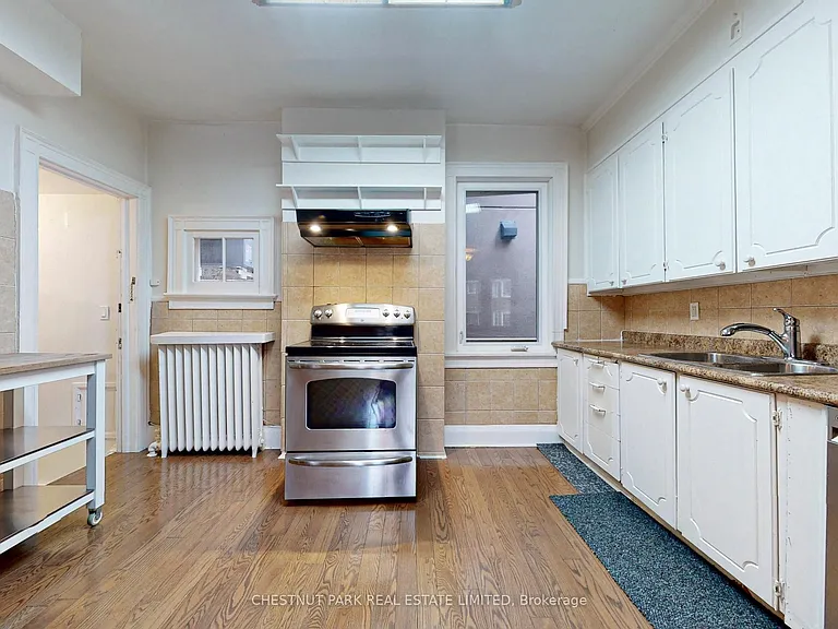 114 Colin Ave — Photo 17