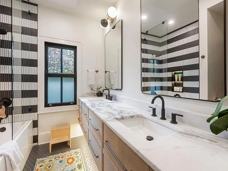 349 N Highland Ave NE #MH — Photo 36