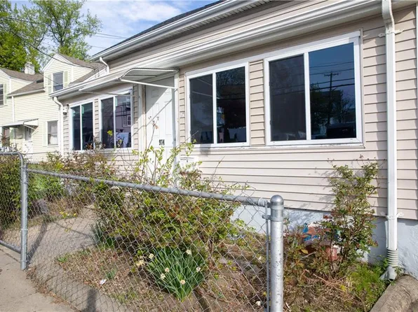 974 Manton Ave, Providence, RI 02909