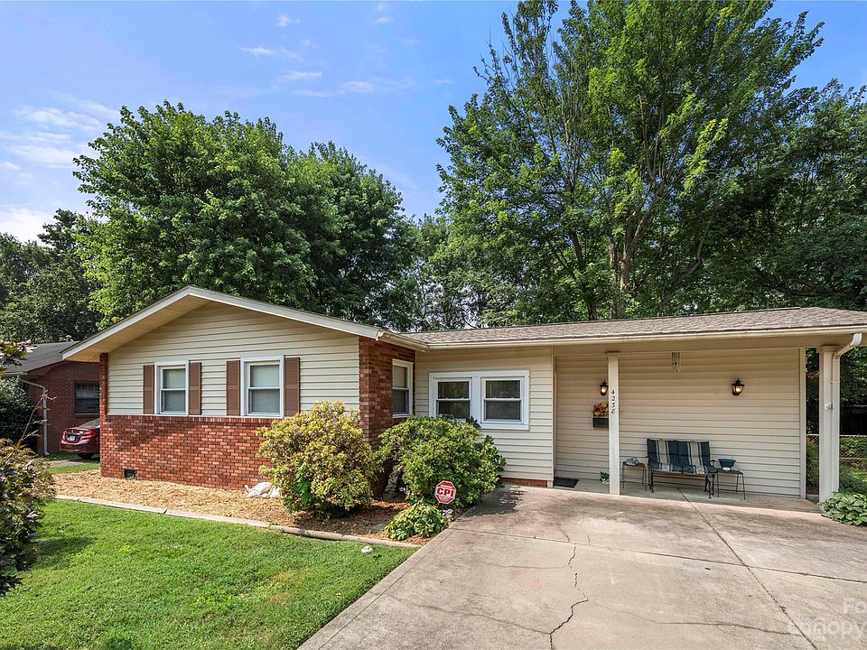 1st image of 4238 Shamrock Dr