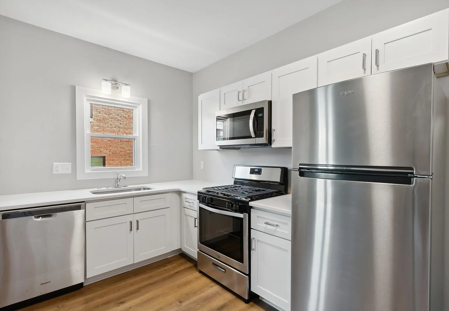 1 bed, 560 sqft, $1,100 — Photo 3