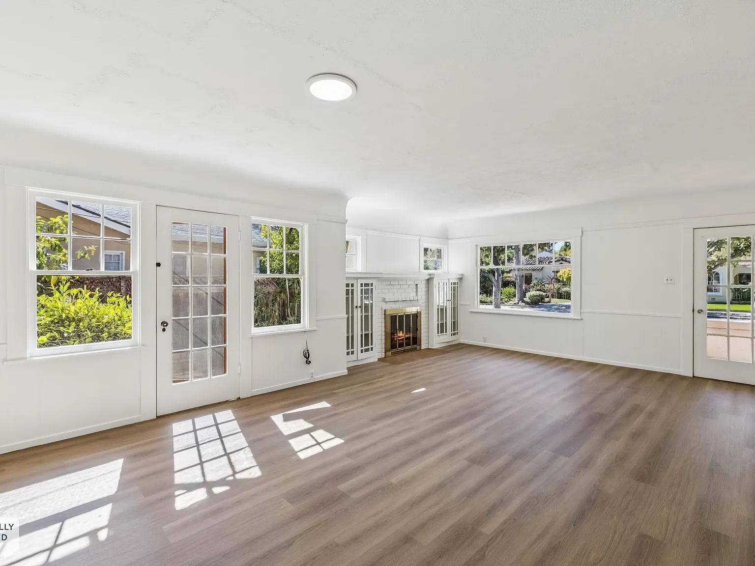 3 bed, 1412 sqft, $6,900 — Photo 4
