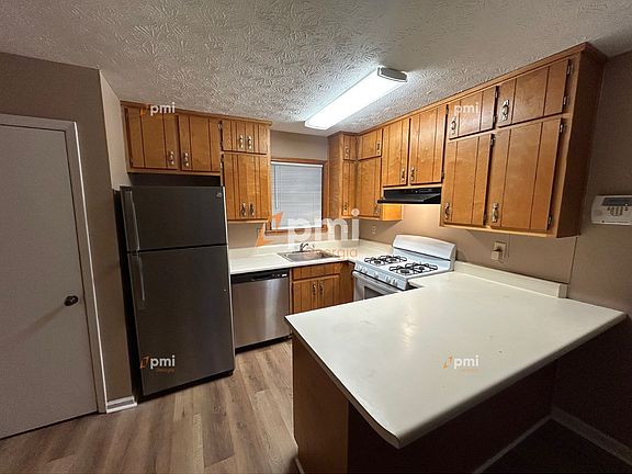2nd image of 5867 Sheldon Ct #C