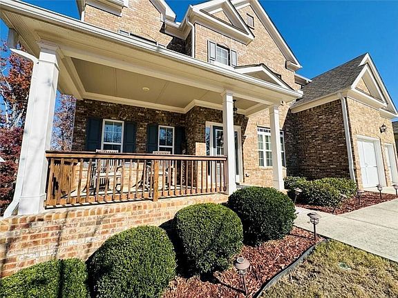 3rd image of 142 Wentworth Ln