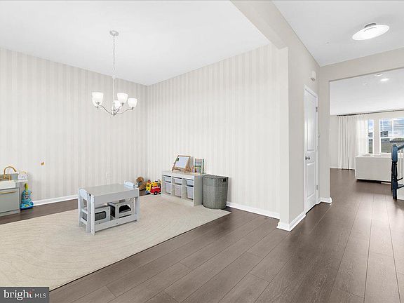 3rd image of 504 Carroll Walk Ave