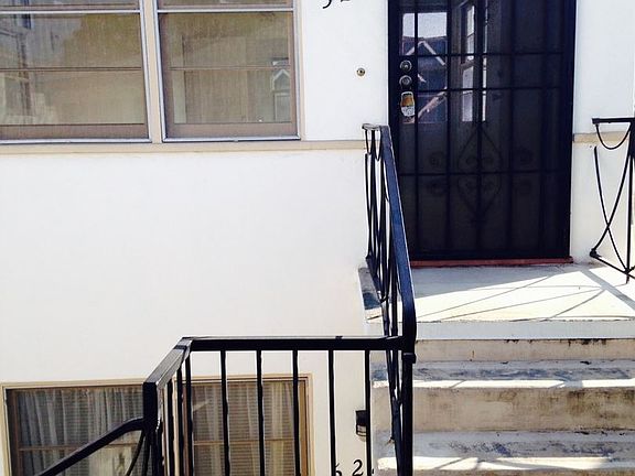 2nd image of 524 Palm Ave