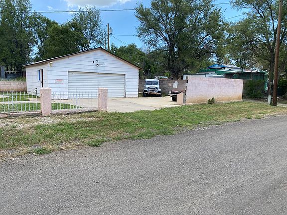 2 car garage to be available later