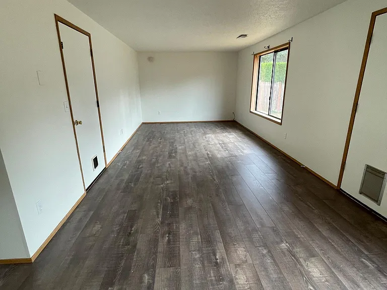 1315 NE 9th Way — Photo 20