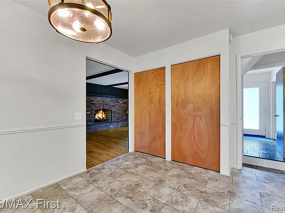 5th image of 30166 E Lincolnshire St