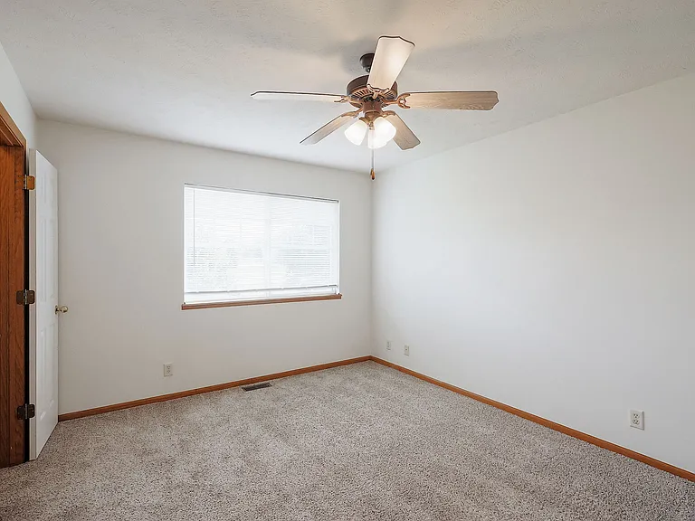 8815 Venice Ln — Photo 19