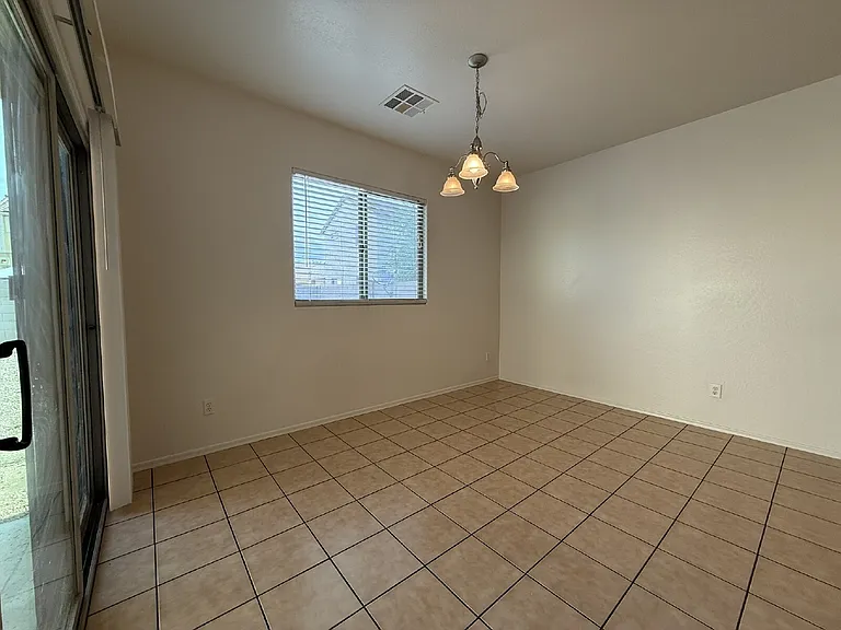 7258 W Palmaire Ave — Photo 13
