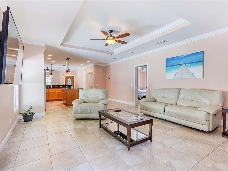 2920 Edgewood Ln — Photo 9