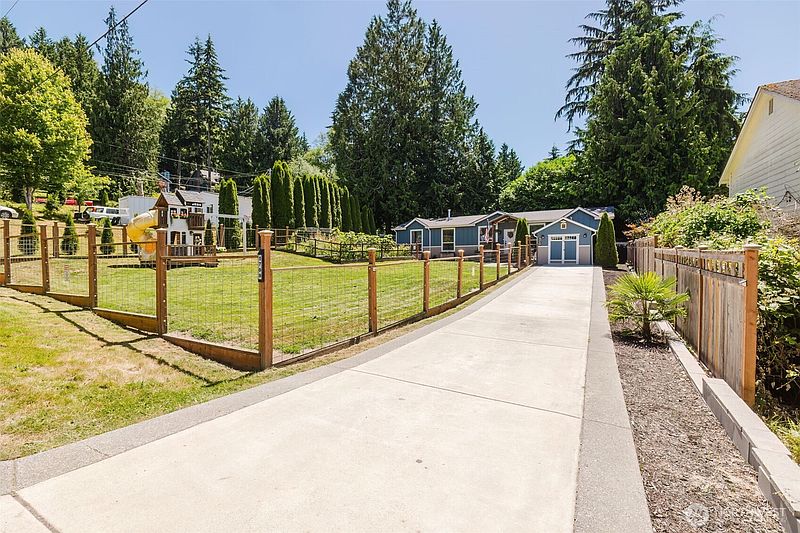 2nd image of 5709 NE Woodburn Road