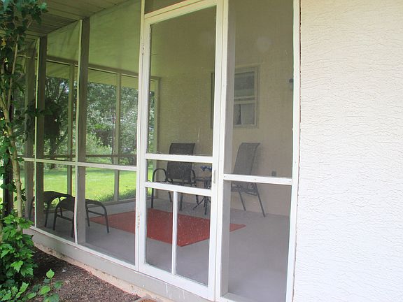 5th image of 9711 Circle Dr S