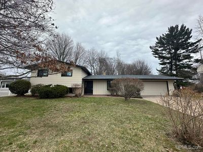 2617 S 22nd St, Escanaba, MI, 49829