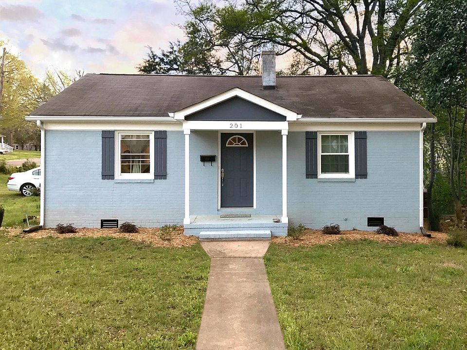 Front of house (view from Fannie Circle)