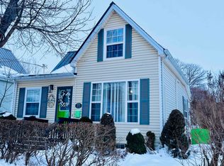 77 Russell St, Summerside, PE C1N 2T4
