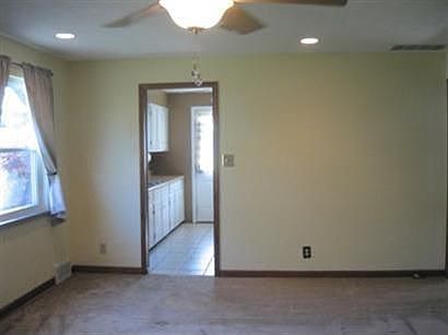 5th image of 5121 Lauderdale Dr