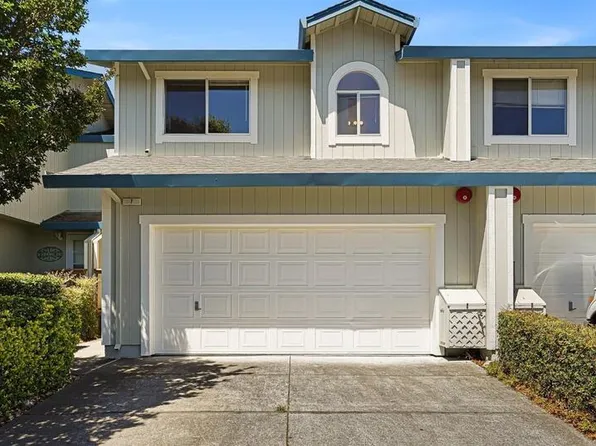 7 Meridian Cir, Rohnert Park, CA 94928