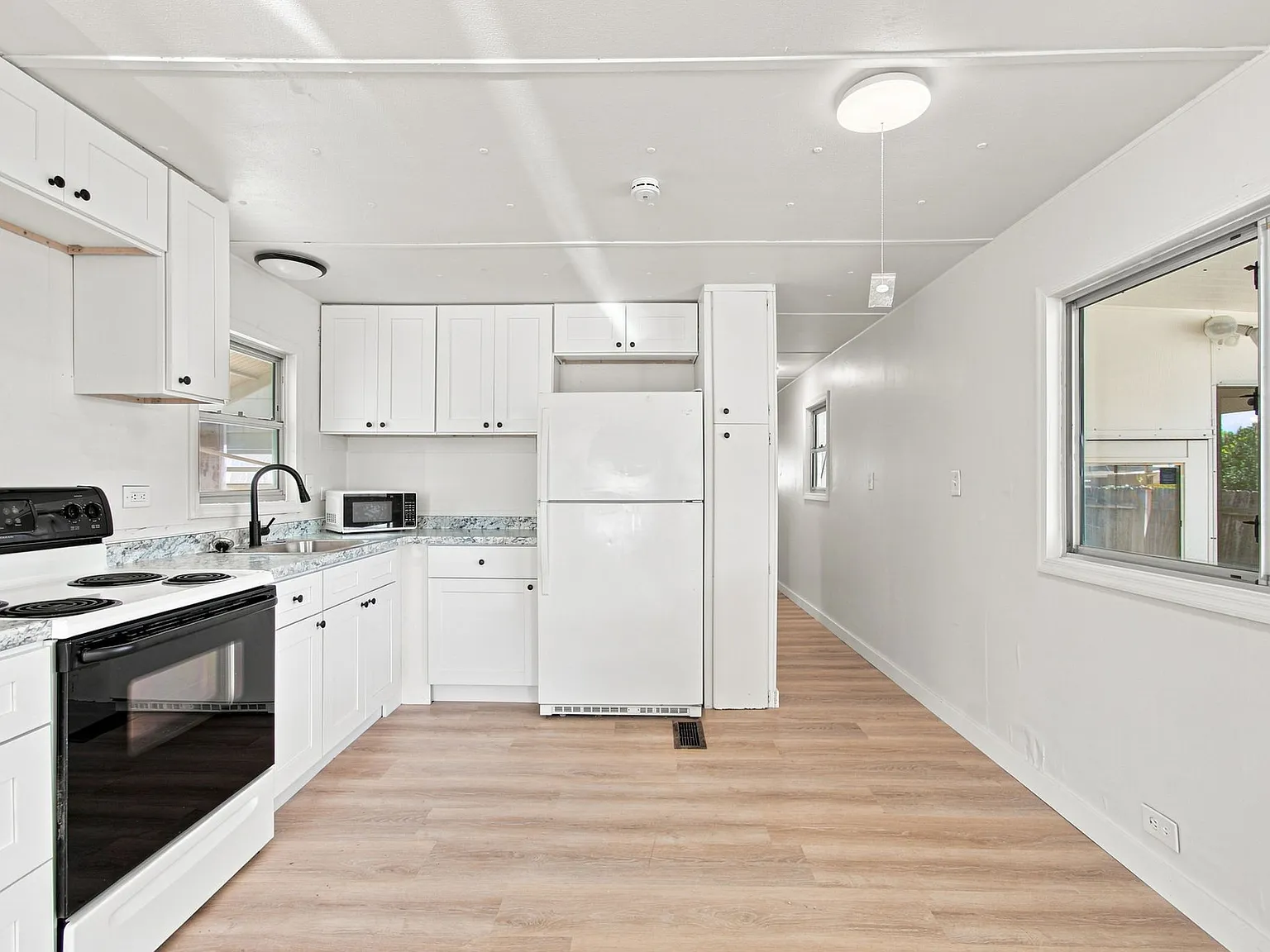 2 bed, 1150 sqft, $1,500 — Photo 2