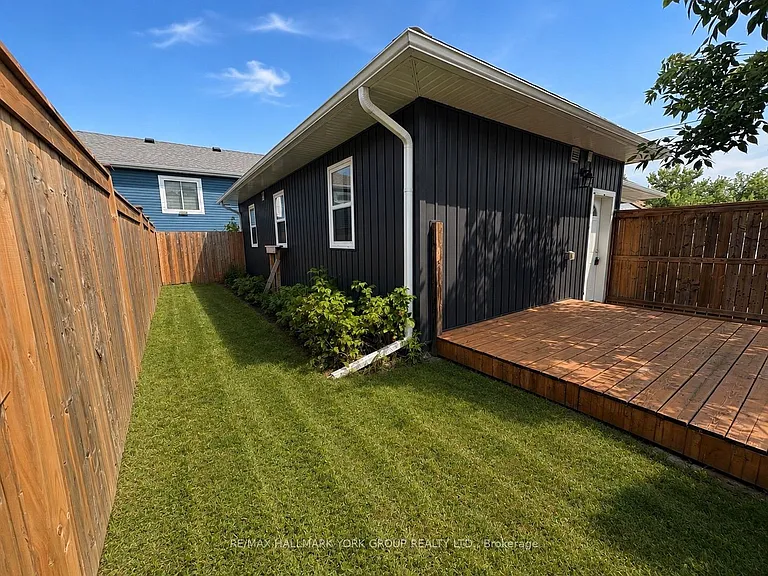 72 Churchill St — Photo 14