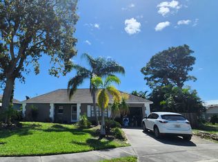 2440 Fieldcrest Ct, Holiday, FL 34691