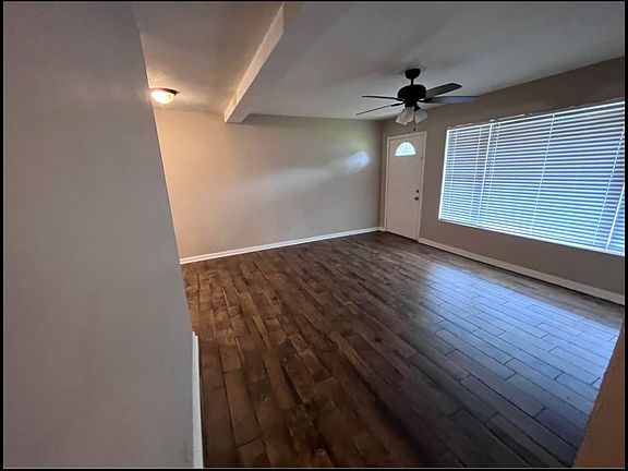 3rd image of 4511 Le Moyne Ln