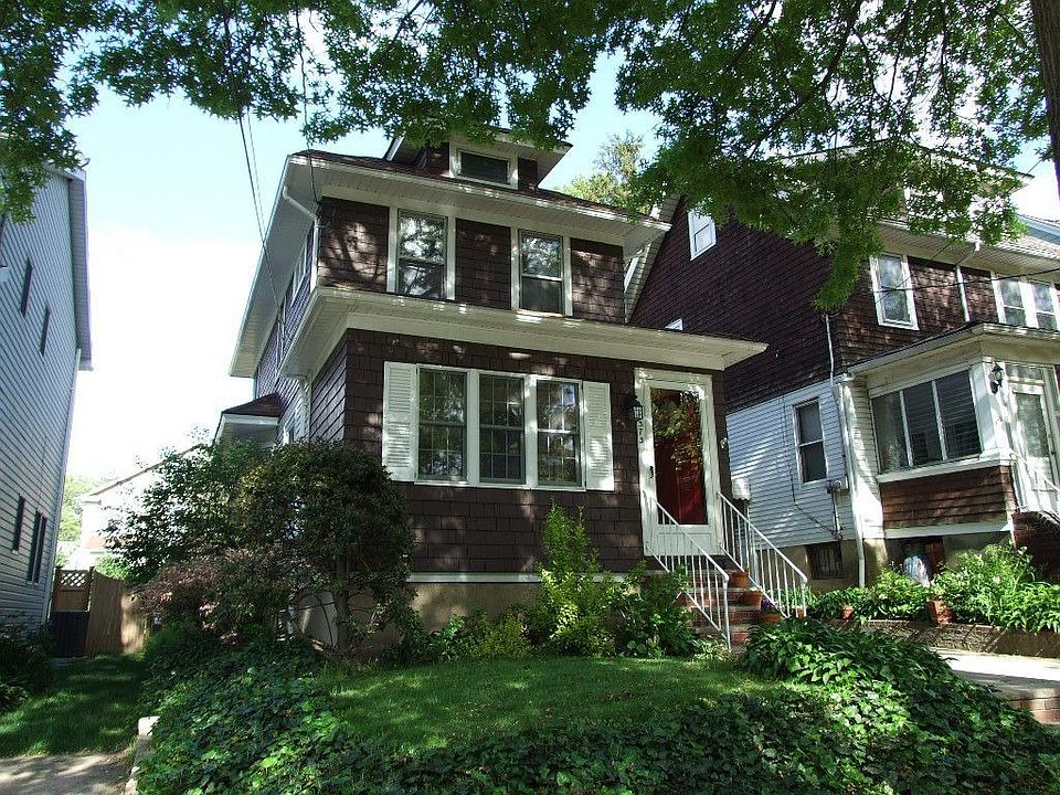 1st image of 373 Hoyt Ave