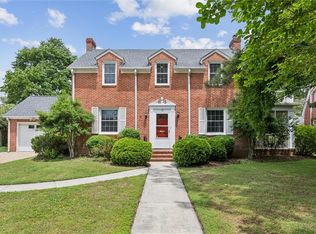 5 Holly Dr, Newport News, VA 23601