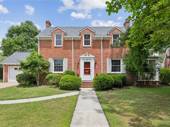 5 Holly Dr, Newport News, VA 23601