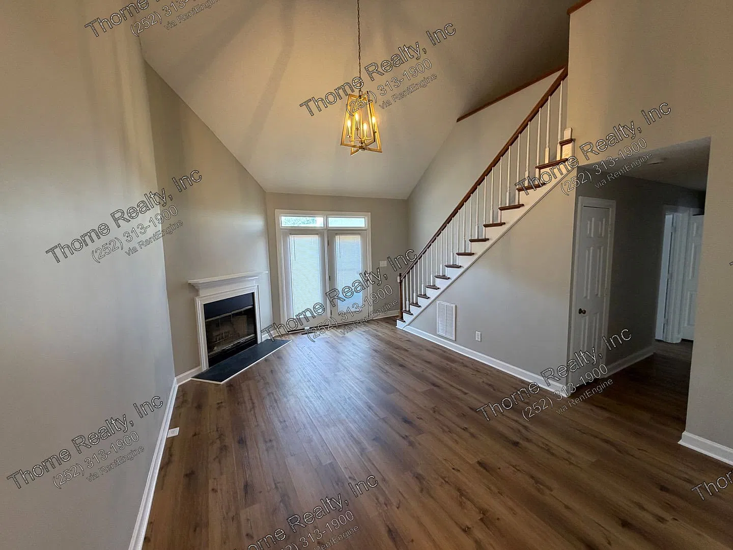 2 bed, 2.0 bath, 884 sqft, $1,495 — Photo 2