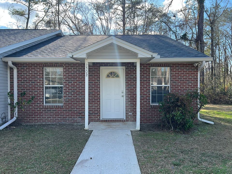 1st image of 2502 Chateau Ln