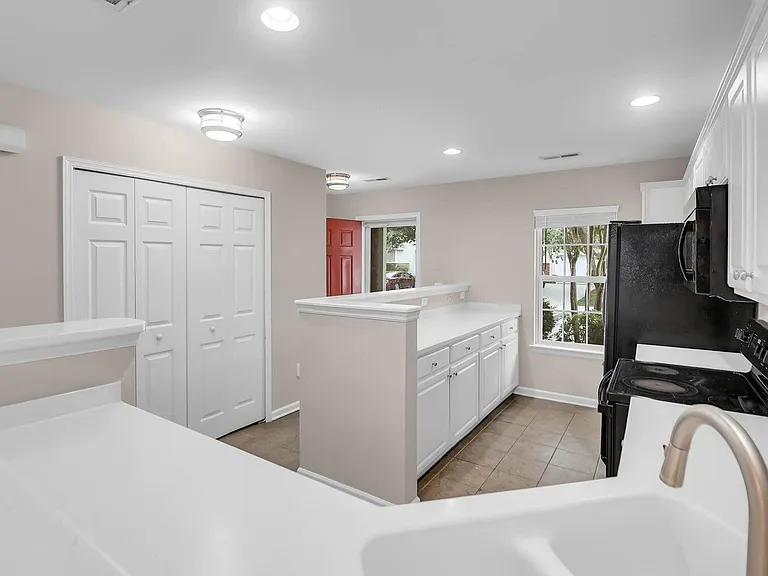 8712 Grassy Oak Trl — Photo 7