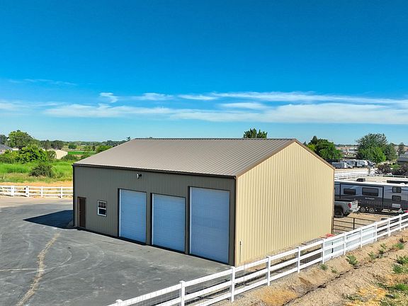 3rd image of 8858 Stardust Ln