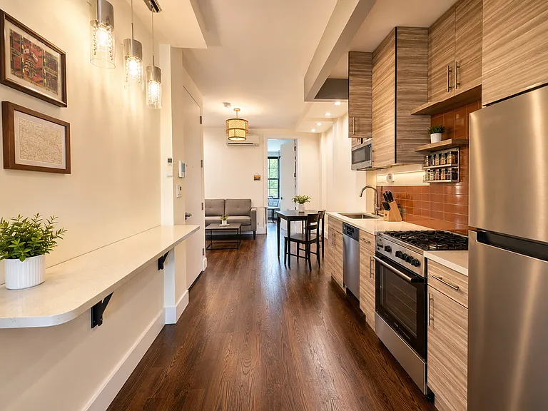 31 Locust St #2A — Photo 1