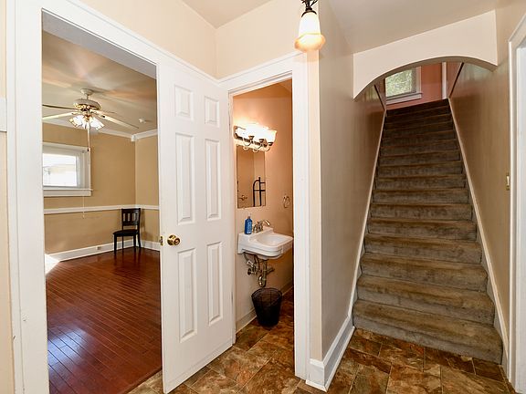 4th image of 3538 Winthrop Ave