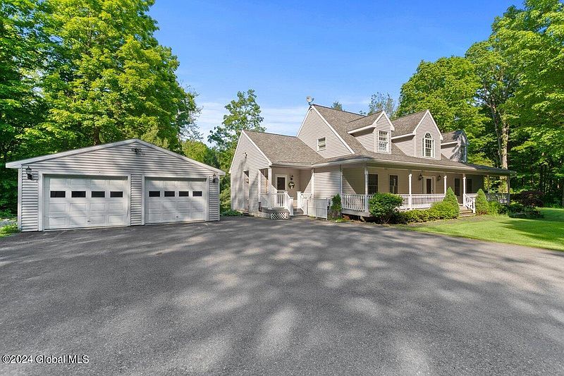 5th image of 15 Shingle Hollow Road