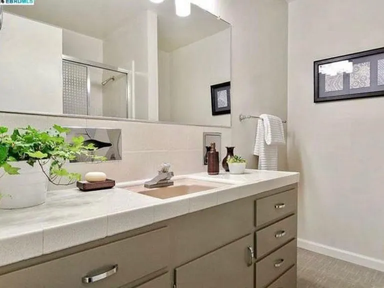 Bathroom with bathtub