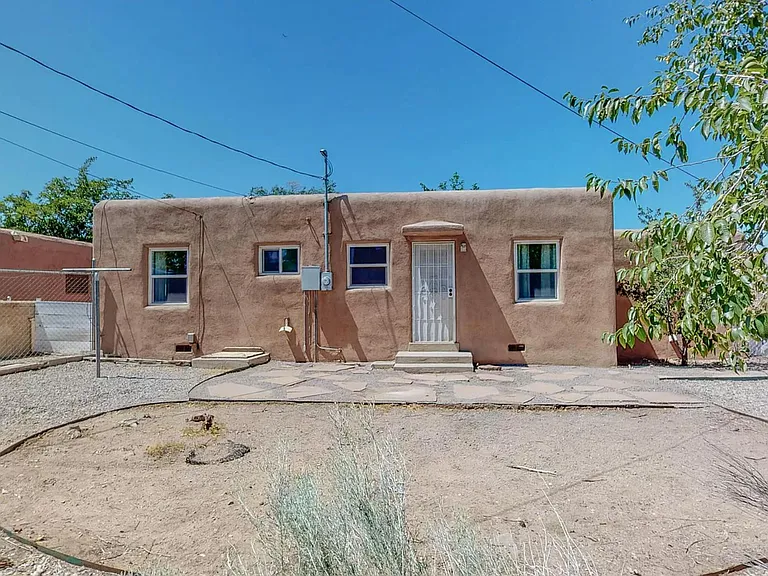 412 Cardenas Dr NE — Photo 21